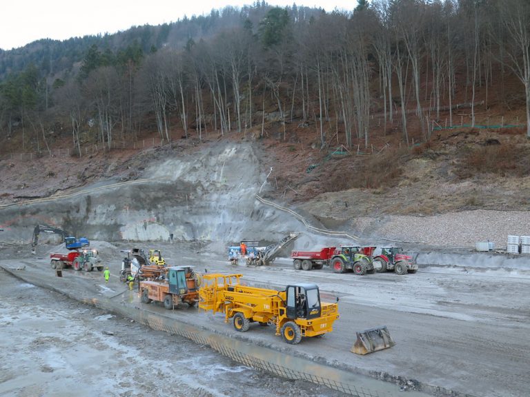 Cestný tunel Oberau
