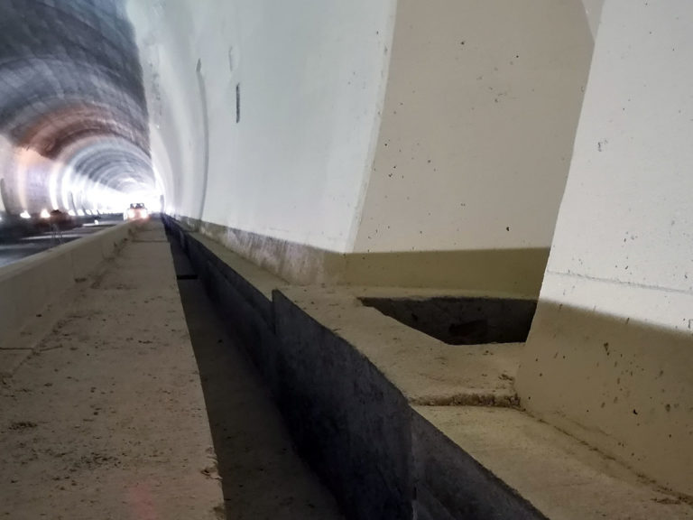 Diaľnica D1 Prešov západ - Prešov juh, požiarny vodovod v tuneli