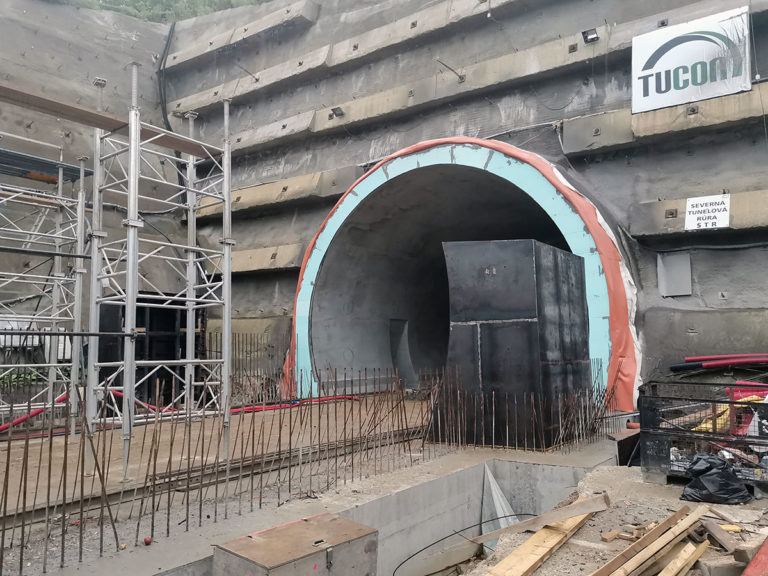 Diaľnica D1 Prešov západ - Prešov juh, požiarny vodovod v tuneli