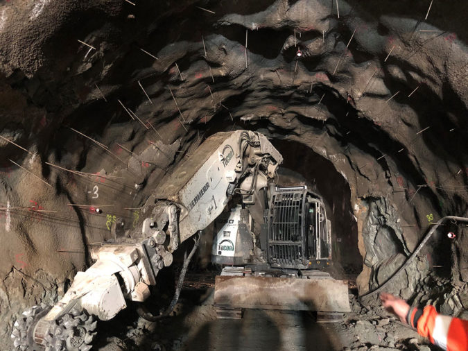 Reprofilácia primárneho ostenia striekaným betónom v tuneli Višňové